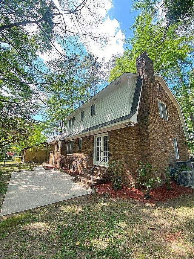 Image of 105 Spring St
