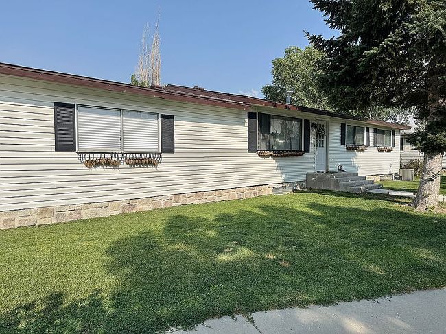 Photo of 309 Peak Rd, Rock Springs, WY