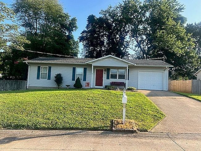 Photo of 930 Jessica St, Jackson, MO
