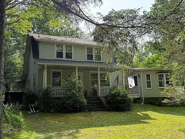 Photo of 319 Spruce Dr, Cresco, PA