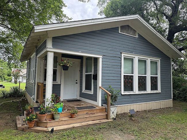 Photo of 1150 Pine Bluff St, Paris, TX