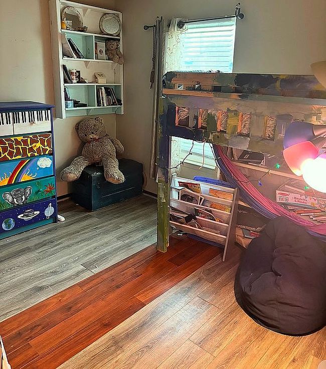 Additional photo 3 of property located at 21 E Hannah Cir