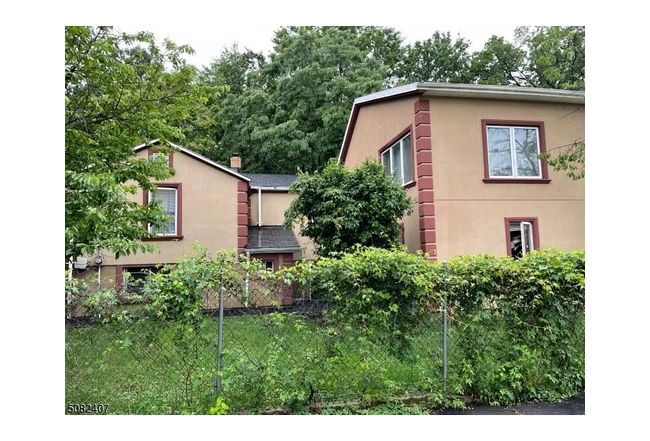 Preview of property located at 72 Weaver St