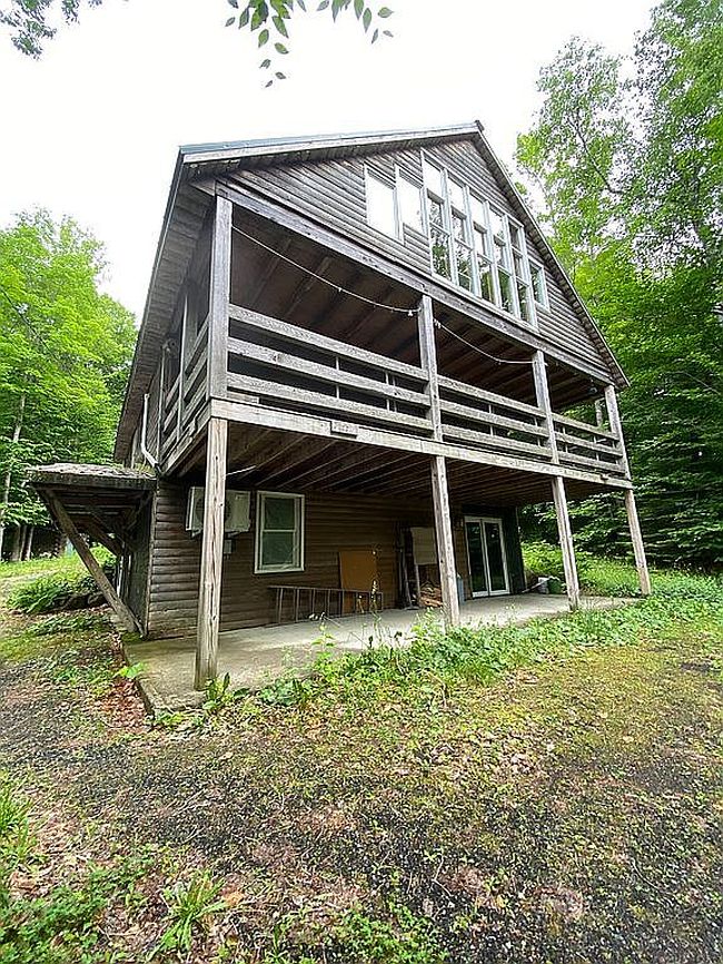 Photo of 52 Widgeon Rd E, Madison, ME