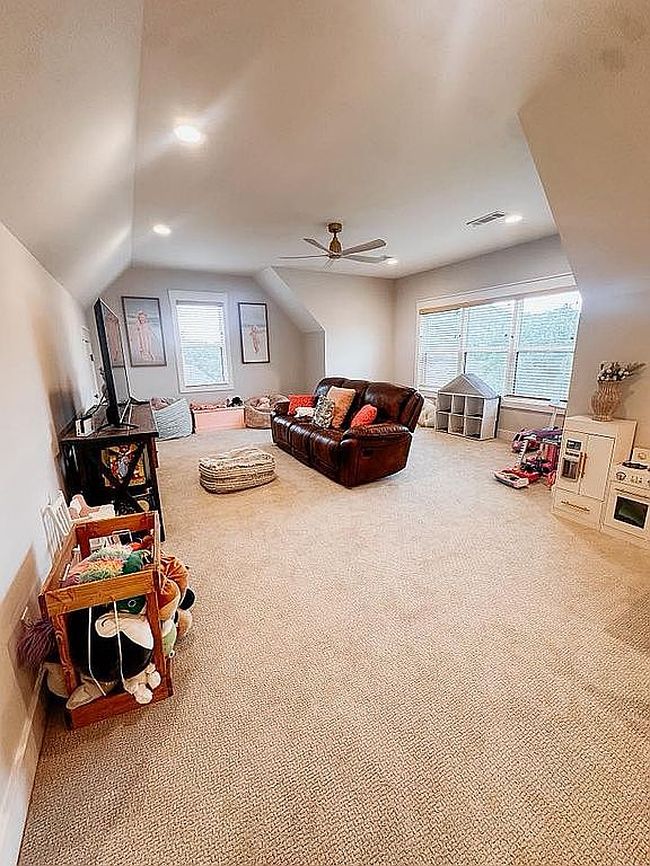 Image of 962 Fireside Dr
