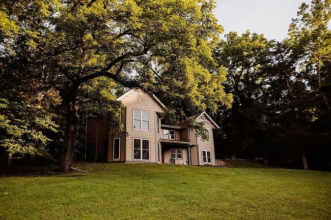 Photo of 827 Country Club Dr, Camdenton, MO
