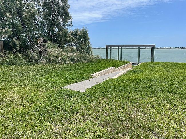 Photo of 151 Donna Ln, Rockport, TX