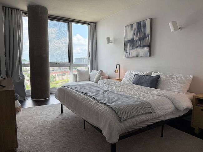 Photo of 432 S Washington Ave Unit 702, Royal Oak, MI