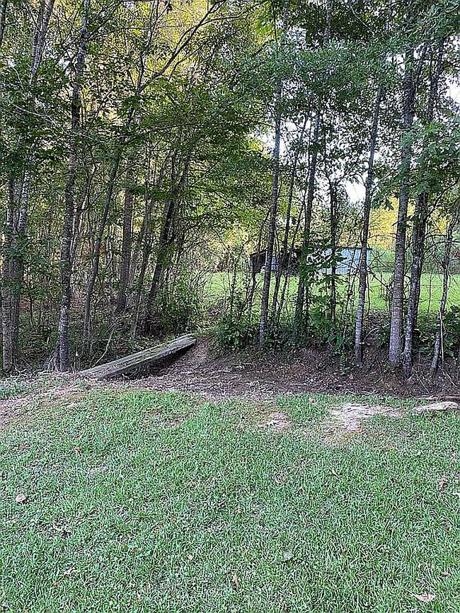 Photo of 562 Hutchins Landing Rd, Natchez, MS
