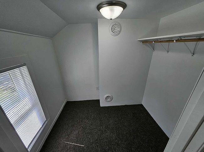 Image of 409 N Maple St