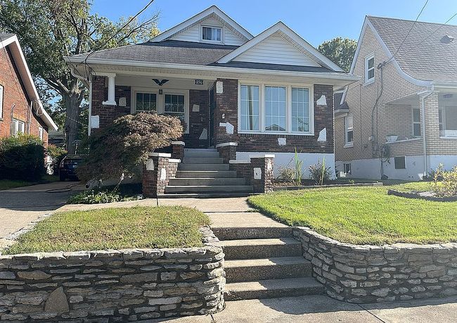 Preview of property located at 856 Fetter Ave