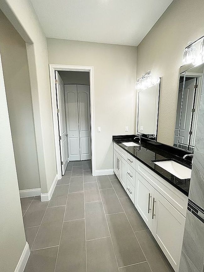 Additional photo 2 of property located at 11 Corona Ct