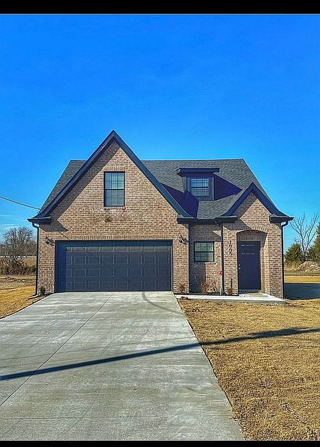Photo of 1005 Crowne Loop, Newbern, TN