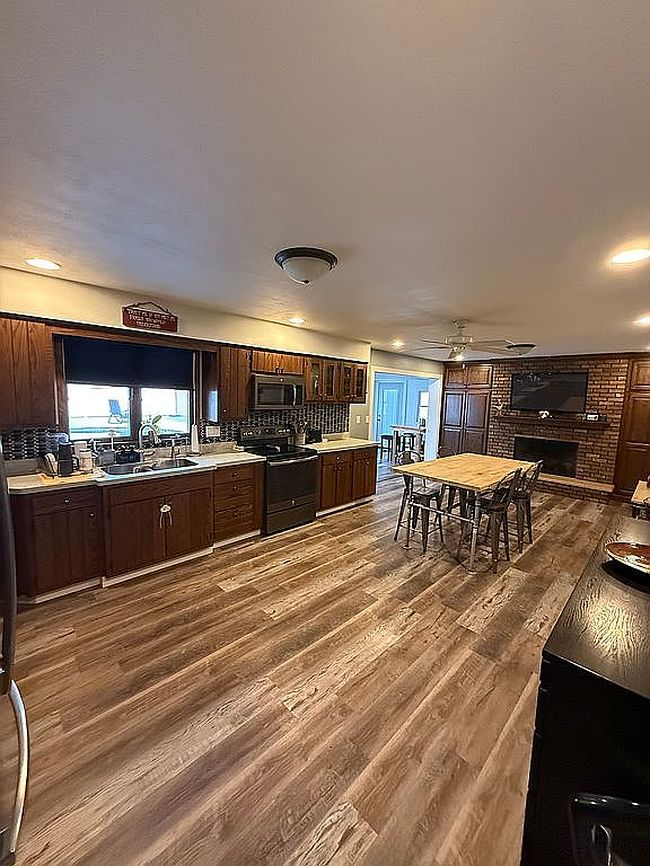 Image of 209 S Westside Ave