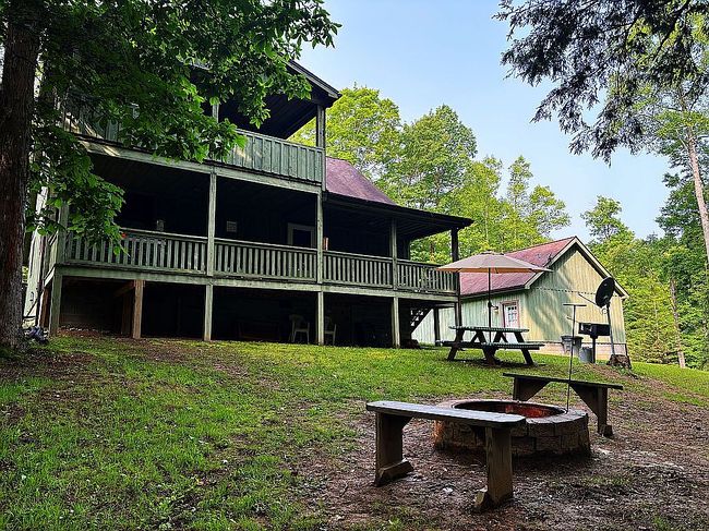 Photo of 42 Turkey Path Ln, Mount Lookout, WV