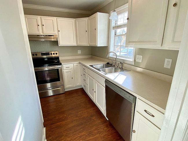 Photo of 318 Lakeside Dr, Mount Pleasant, SC