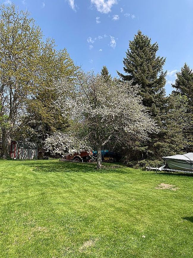 Image of 174 E Lake Dr