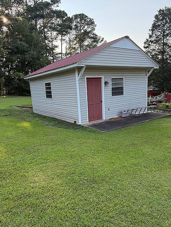 Photo of 2918 Hillcrest Dr, Scottsboro, AL