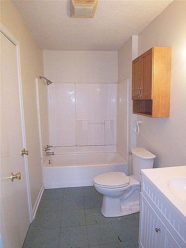 Photo of 1332 S Barbier Ave, Thibodaux, LA