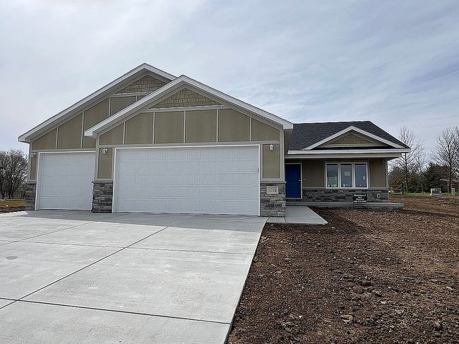 Preview of property located at 1015 Evergreen Rd