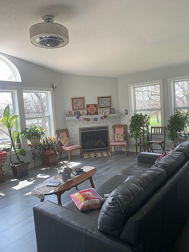 Additional photo 3 of property located at 455 1st Ave Ne