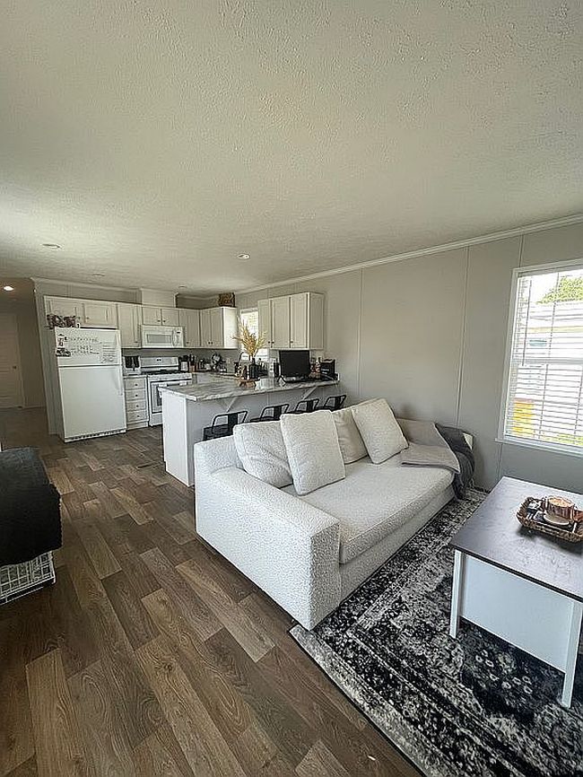 Image of 52465 Vanburen Dr