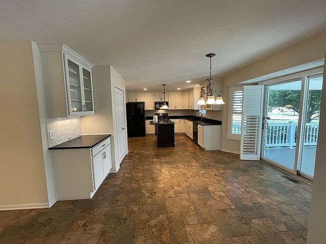 Photo of 1038 Charleton Dr, Medina, OH
