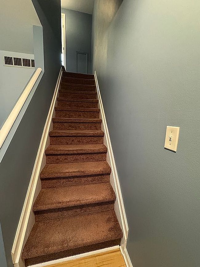 Photo of 193 Sheffield Dr, Saline, MI