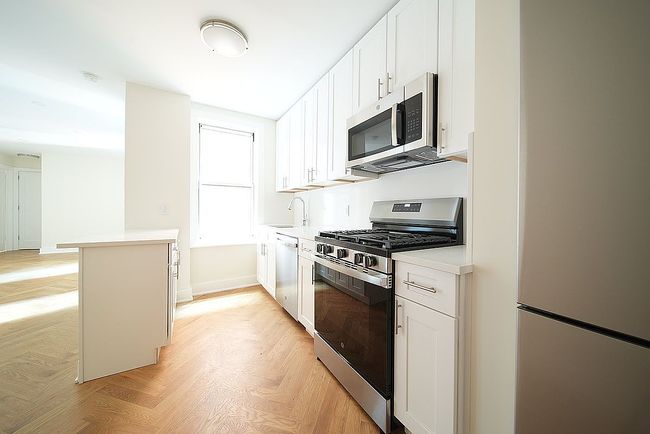 Photo of 30 Clinton St #3B, Brooklyn, NY