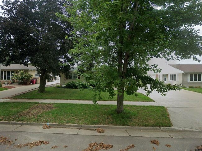 Photo of 2705 S Prairie Ave, Sioux Falls, SD