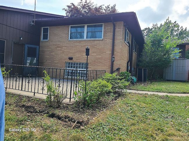 Photo of 12658 Gardenside Dr, North Royalton, OH