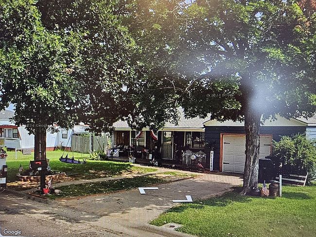 Image of 305 W Hibbard Ave