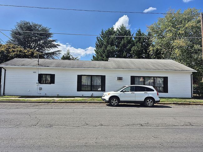 Photo of 161 Walnut St