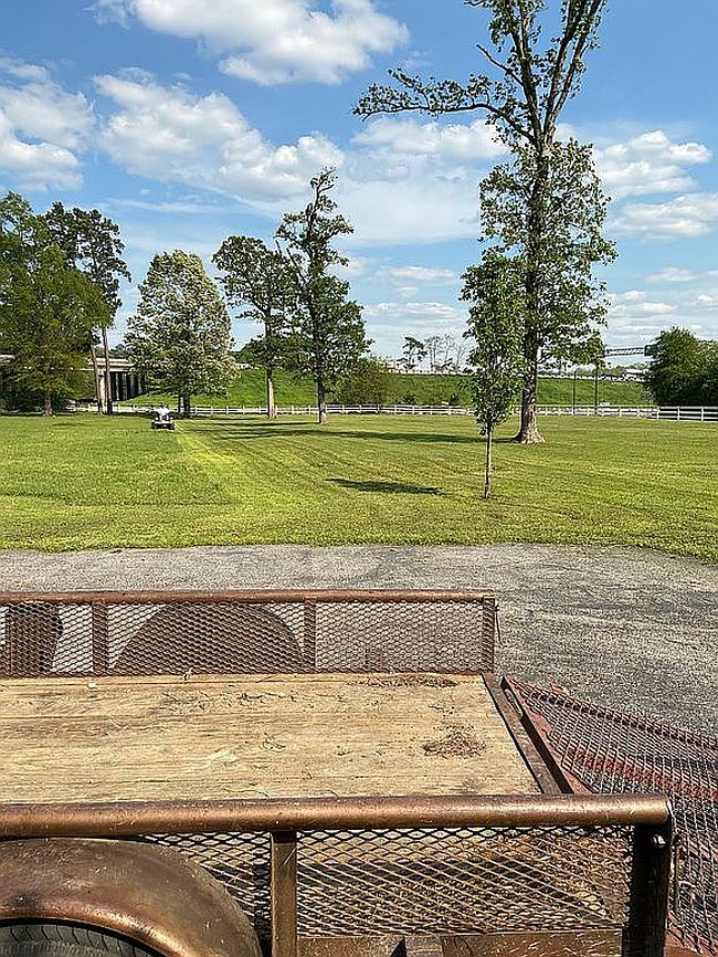 Image of 2807 Moffett Rd