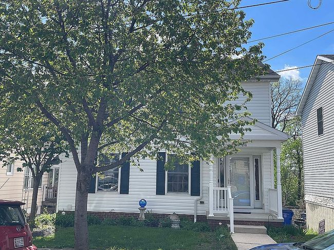 Image of 818 View St