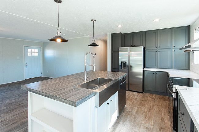 Photo of 10 N Sapphire St, Franklin, NC
