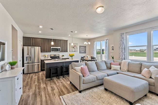 Additional photo 2 of property located at 2496 W Townhouse Dr