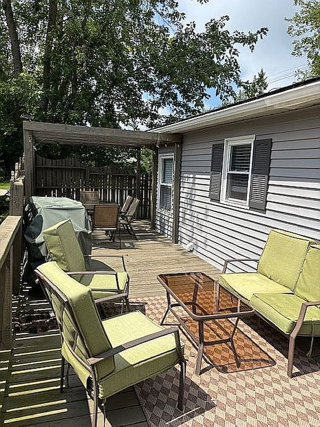 Photo of 297 Center St, Douglas, MI