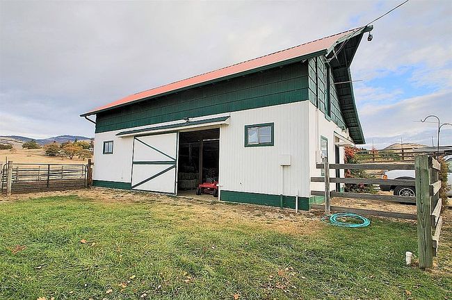 Photo of 320 Gaerky Creek Rd, Ashland, OR