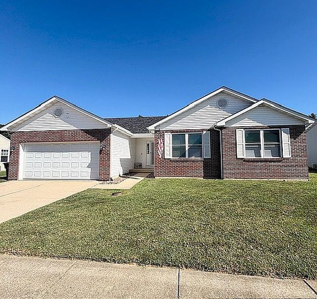 Photo of 113 E Harrisonville Dr