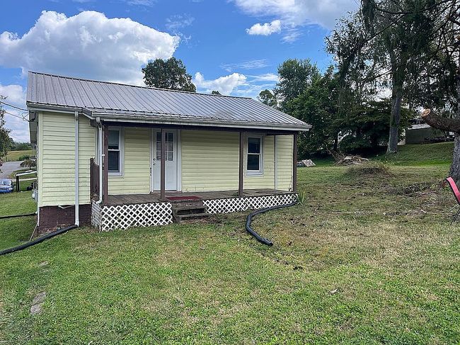 Photo of 104 Rocky Ln