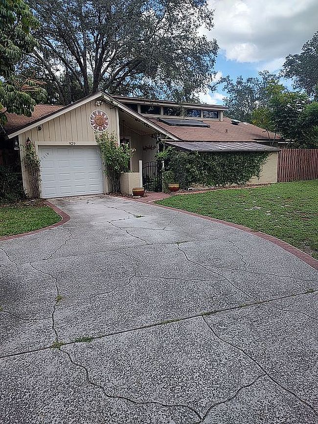 Photo of 929 N Wedgewood Dr, Winter Springs, FL