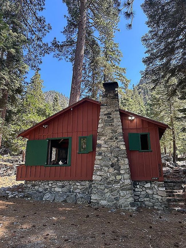 Photo of 9555 Falls Rd, Forest Falls, CA