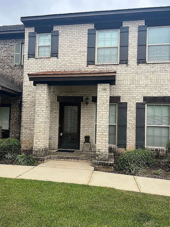 Photo of 2150 3rd Ct Apt 603