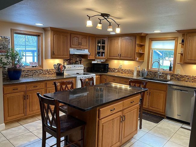 Photo of 911 N 7th St, Osage, IA