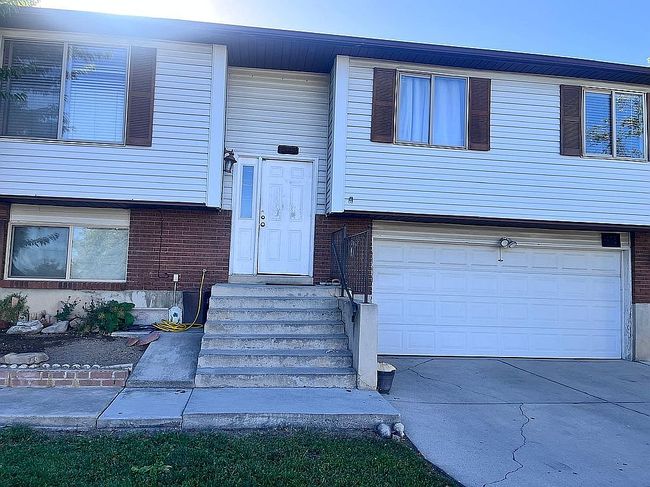 Photo of 4985 S Hensley Cir, Salt Lake City, UT
