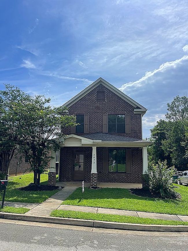 Image of 2052 Springfield Dr