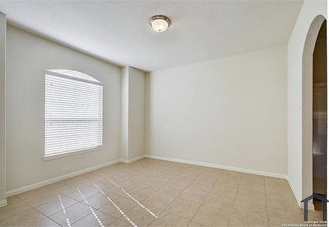 Additional photo 3 of property located at 11828 Luckey Fls