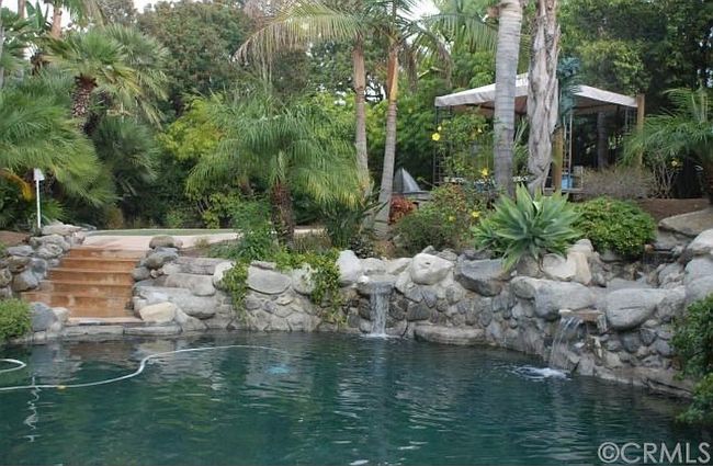 Image of 710 W Valencia Mesa Dr