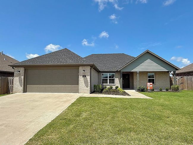 Photo of 18 Loveland Loop, Farmington, AR